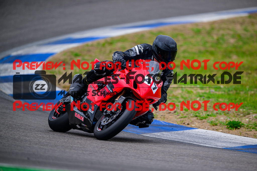 MaZZes_Fotomatrix_20250421_6007705_6217 | ROT