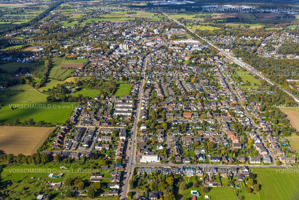 Voerde241009293 | Luftbild, Wohngebiet an der Dinslakener Straße von Königring bis Kurfürstenring Schwanenstraße, Voerde, Niederrhein, Nordrhein-Westfalen, Deutschland