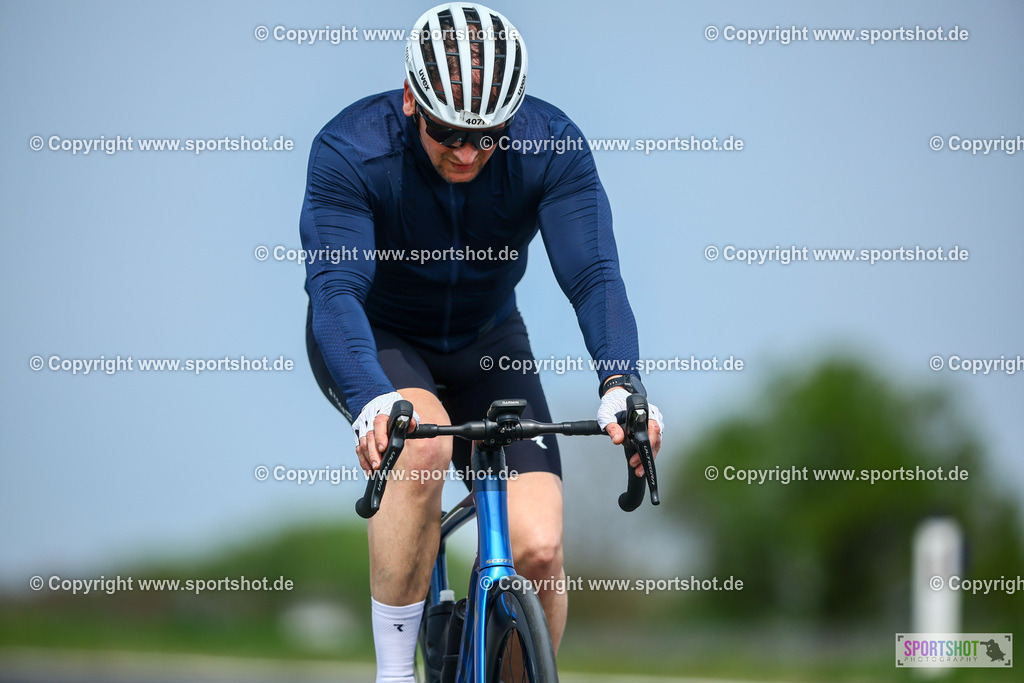 579_TRA56726 | Neusiedlersee Radmarathon 2026@sportshot_your_pictrs #yourpictures#roadtowm2029 #nrm #neusiedlerseeradmarathon #neusiedlersee #neusiedlerseetourismus #burgenland #mörbisch #nrm26 #burgenlandtourismus #voglundco #poweredbyburgenlandtourismus #radsport #rad #marathon #ucigranfondo #visitburgenland #ucigranfondoworldseries