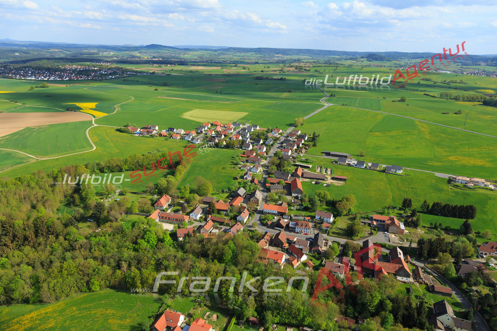 Luftbild von Oberwaiz Eckersdorf - Luftaufnahme wurde 2015 von https://frankenair.de mittels Flugzeug (keine Drohne) erstellt - die Geschenkidee