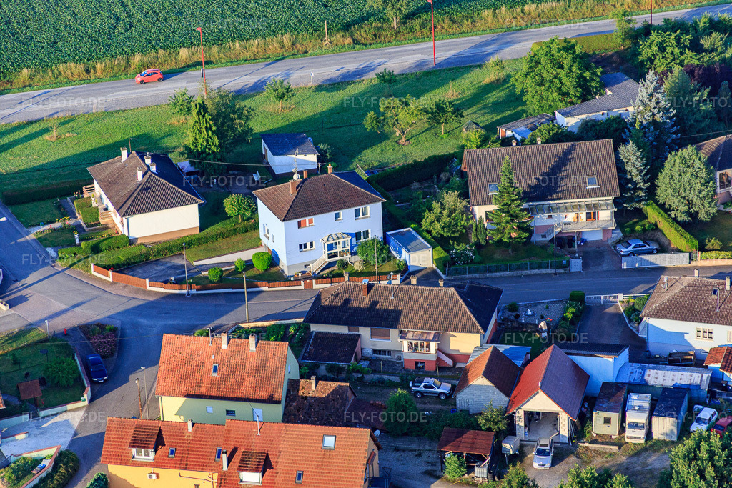 Luftbild: Rue du Moulin in Scheibenhard im Bundesland Bas-Rhin in Frankreich. – Foto: IMG_082880.jpg vom 26.06.2015 durch Werner Riehm/FLY-FOTO.de – Auflösung des Originals: 5472 x 3648 px