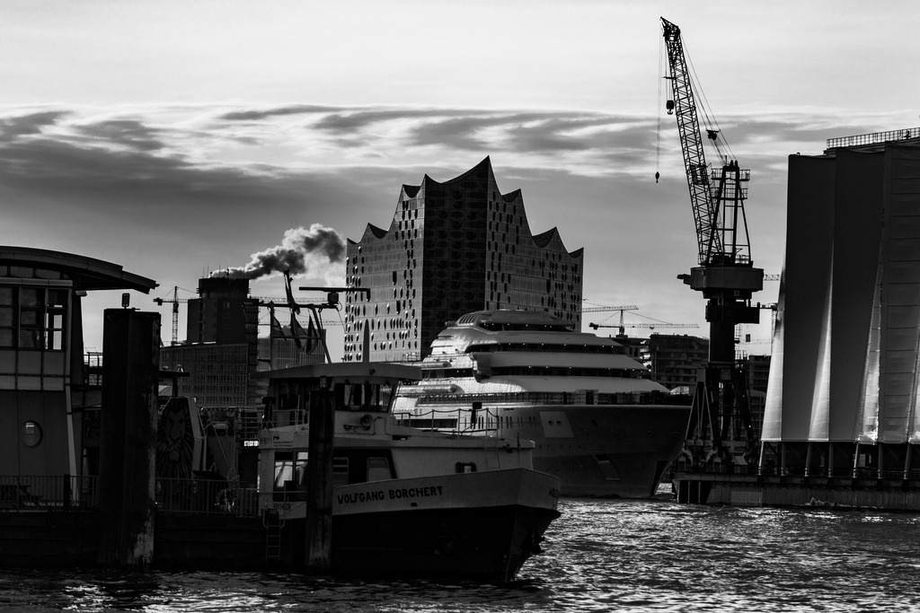 _MSC6499 | Fotografie, Shop, Art, Kunst, Feuer, Schwarzweiß, SW, BW, Black and White, Foto, Hamburg, Hamburger Hafen, Hamburg City, Hafen, Fotokunst, Photoart, Feuer, Feuerfotos, fire, fire photo - Realisiert mit Pictrs.com