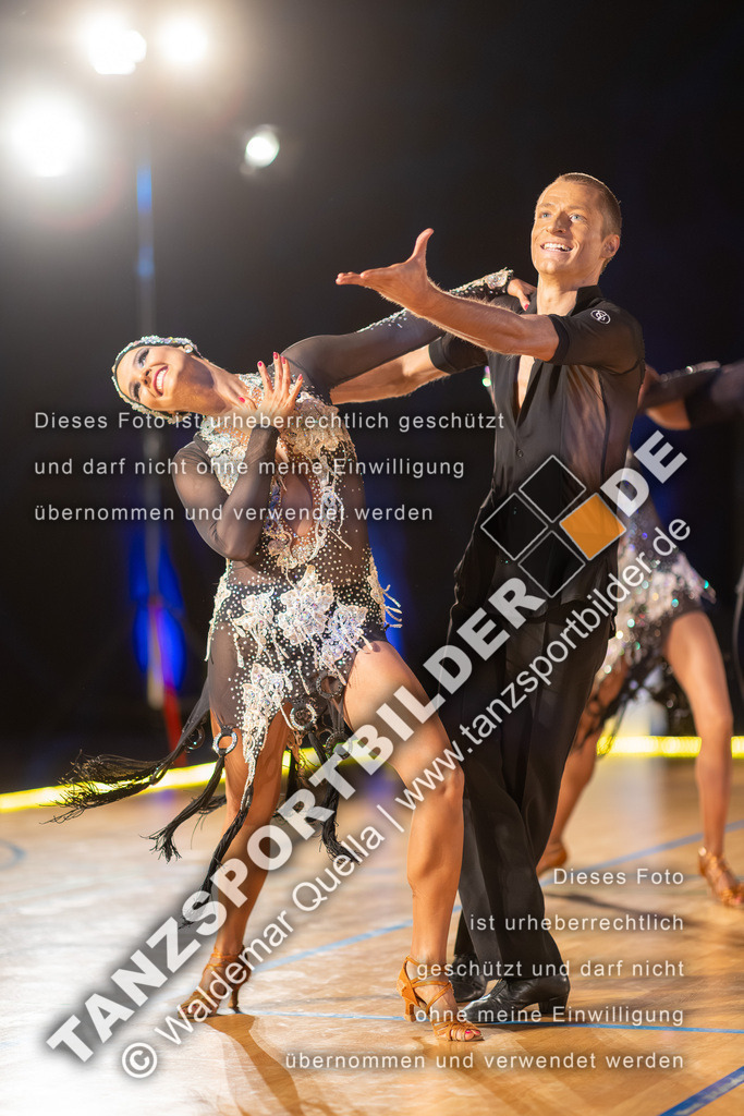 20260321-11569 | Hier finden Sie Tanz Bilder vom Latein und Standard Formationen tanzen. Sportbilder vom Tanzsport. Schöne Fotos und von Weltmeisterschaft, Europameisterschaft, Bundesliga, Regionalliga, Oberliga und Landesliga sowie von GOC Stuttgart, DanceComp, WM Bremen