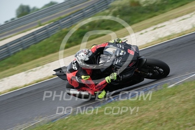 2024_07_14_PBK_33545 | Sportfotografie; SlowMotion; Video; Rennstrecke; Hafeneger; Speer; Racing; RSE; BMW; CBO; Trackday; Motorsportarena; Hockenheimring; Brno; Most; Barcelona; Valencia