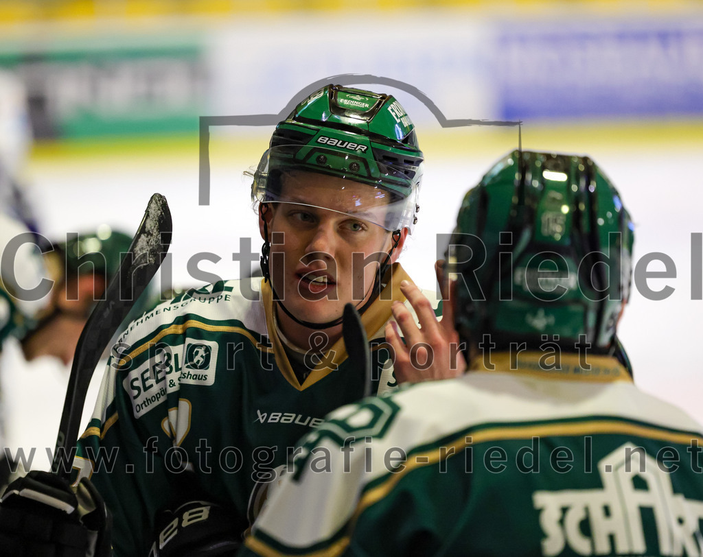 2026-01-23_115_TSV_Erding_gegen_SC_Riessersee | Erding, Deutschland, 23.01.2026:Eishockey, Oberliga Süd 2025 / 2026, 40. Spieltag, TSV Erding gegen SC Riessersee, Endergebnis: 6:5 n.V.Moritz Köttstorfer (Erding Gladiators, #82)Foto: Christian Riedel / fotografie-riedel.net
