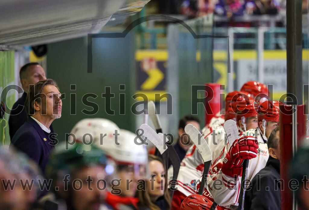 2025-09-12_043_TSV_Erding_gegen_EV_Landshut | Erding, Deutschland, 12.09.2025:Eishockey, Oberliga Süd 2025 / 2026, Testspiel, TSV Erding gegen EV Landshut, Endergebnis: 4:6Trainer Uwe Krupp (EV Landshut)Foto: Christian Riedel / fotografie-riedel.net