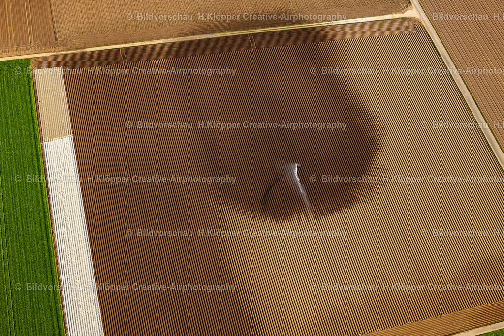 Luftbilder Schwalmtal-9977 | Luftbild Kreisförmige Bewässerung auf landwirtschaftlichen Feldern in Schwalmtal - Realisiert mit Pictrs.com