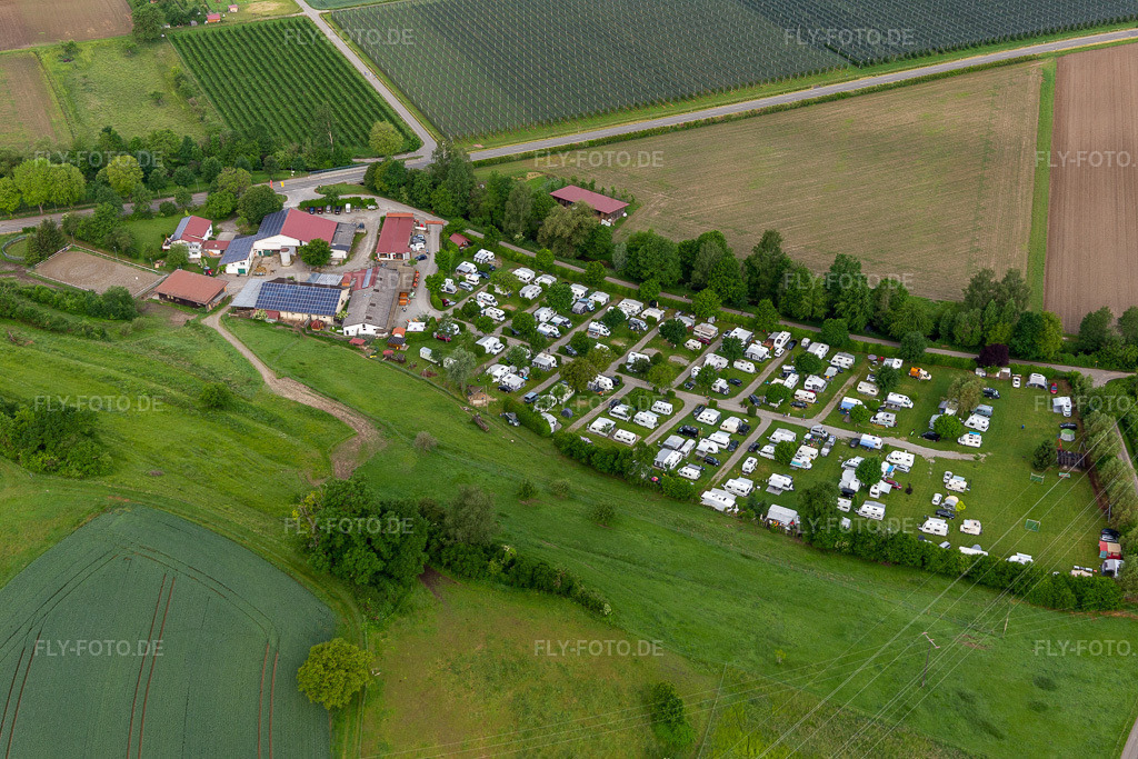 Luftbild: Campinghof Salem im Ortsteil Neufrach in Salem im Bundesland Baden-Württemberg in Deutschland. – Foto: IMG_132021.jpg vom 26.05.2022 durch Werner Riehm/FLY-FOTO.de – Auflösung des Originals: 5472 x 3648 px – Campinghof Salem - Urlaub am Bodensee