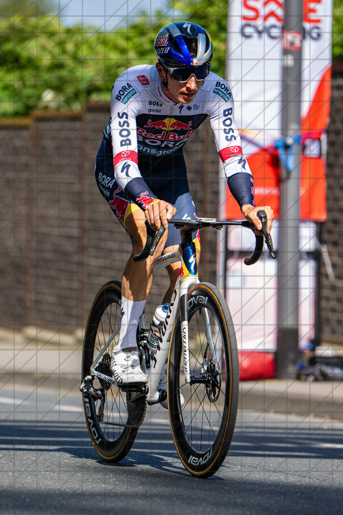 DeutschlandTour 2025 | Prolog  | LIPOWITZ Florian (Red Bull-Bora-Hansgrohe) //  20.08.25: DeutschlandTour 2025 | Prolog  / Essen / Deutschland  //   CREDIT:www.bullenfotos.de, Martin König, Hörner Weg 40, D-49078 Osnabrück, +4917663732967 // Nutzung und Weitergabe nur zu den vereinbarten Zwecken. Presseanfragen an Ersteller. Alle Rechte beim Ersteller. Honorierung nach MFM. - Realisiert mit Pictrs.com
