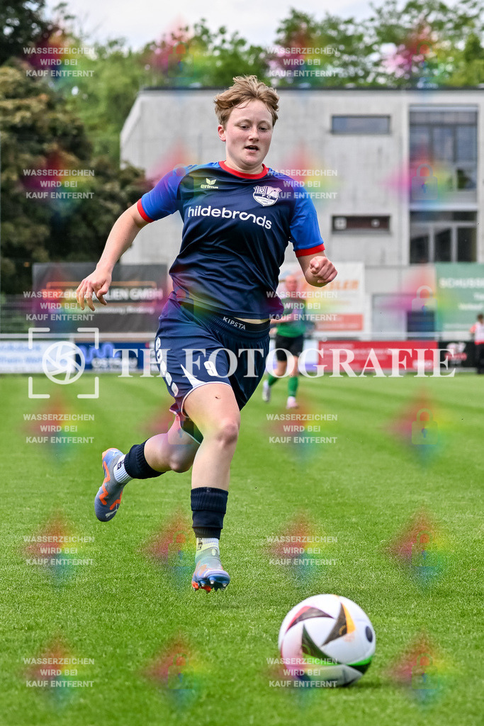 GER, FC Hauingen - SV Waldhaus, Frauen-Fussball, Rothaus Bezirkpokal, Finale, Saison 2024/2025, 29.05.2025 | Luise Hildebrand (FC Hauingen, #09)GER, FC Hauingen - SV Waldhaus, Frauen-Fussball, Rothaus Bezirkpokal, Finale, Saison 2024/2025, 29.05.2025Foto: TH Fotografie/Thomas Hess