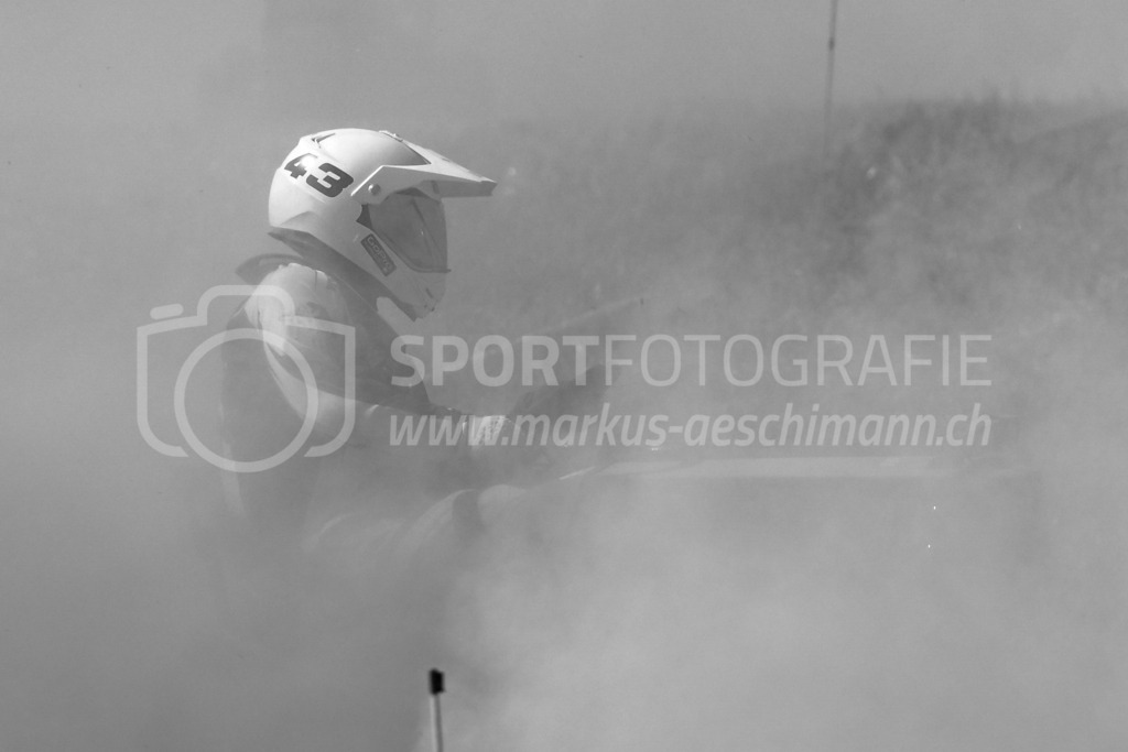 Motortrotti-Rennen Buch am Irchel - 19. August 2023 | Motortrotti-Rennen Buch am Irchel
Buch am Irchel, Kt. Zürich
Bild: Sportfotografie Markus Aeschimann | www.markus-aeschimann.ch - Realisiert mit Pictrs.com
