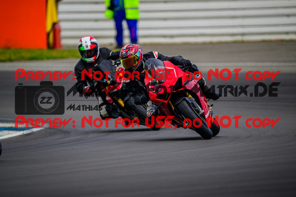 MaZZes_Fotomatrix_20250421_6007705_3333 | GELB