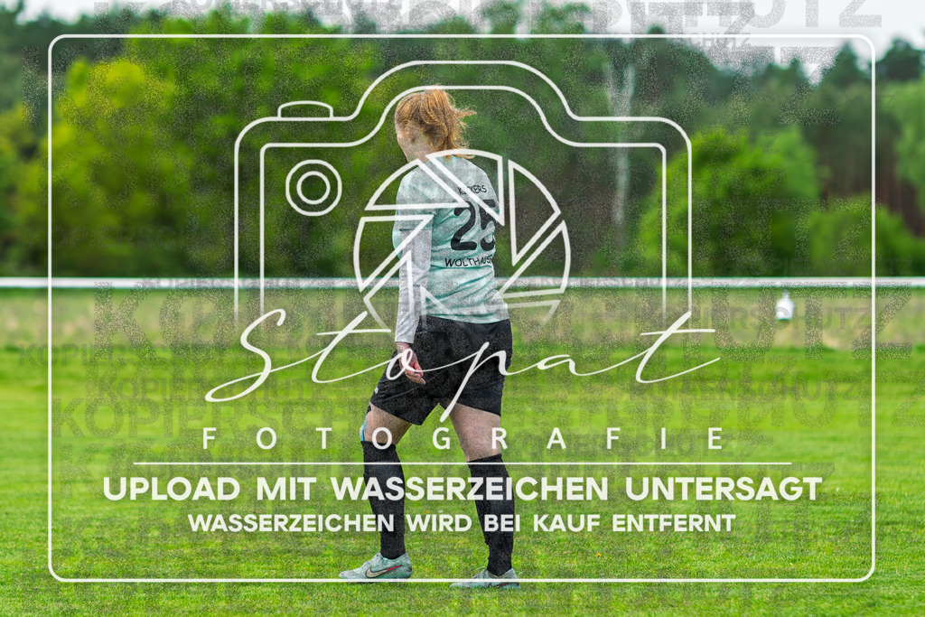 Kreisliga Damen HK/CE - Kickers Wolthausen vs. SG Fulde | Isabell Koch (Kickers Wolthausen #25); Kreisliga Damen HK/CE - Kickers Wolthausen vs. SG Fulde am 17.05.26 in Sportplatz Wolthausen, Wolthausen - Realisiert mit Pictrs.com