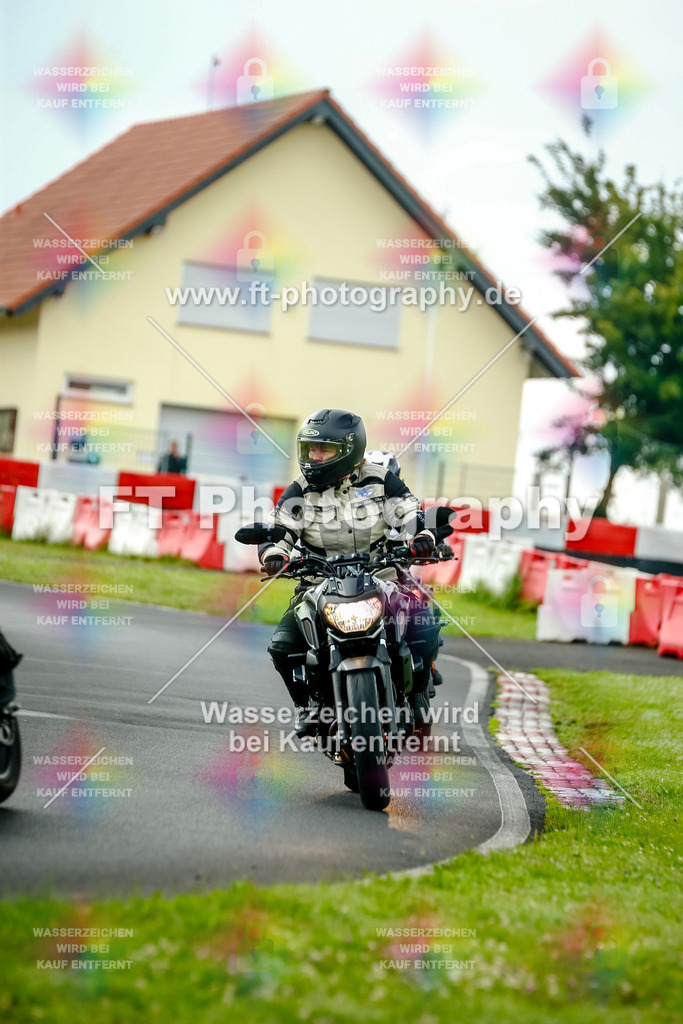 VBK-4041 | Hier findet Ihr Bilder von Touristenfahrten auf der Nürburgring Nordschleife oder von anderen Veranstaltungen die ich besucht habe. Viel Spass beim Durch Schauen 