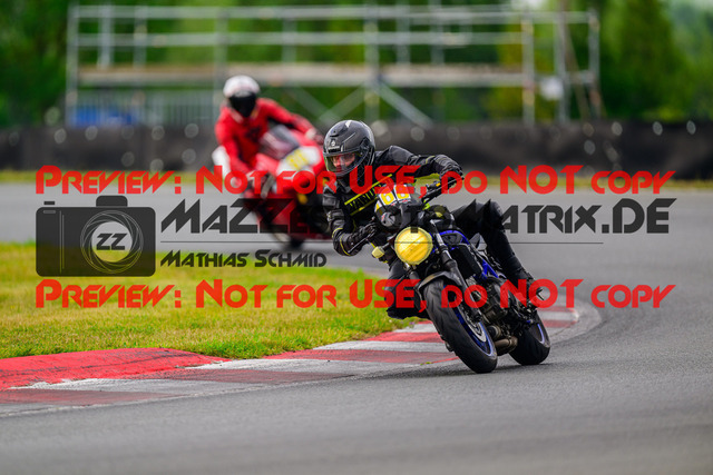 MaZZes_FotoMatrix_240724_6007705_2528 | GELB