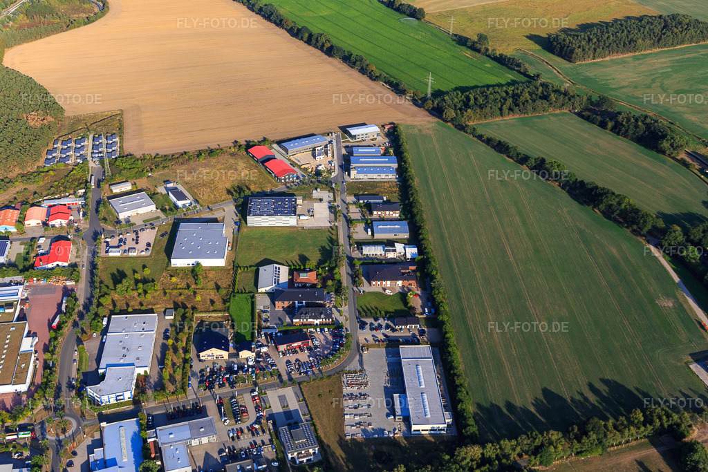 Luftbild: GRÜN ESCoor GmbH & Co.KG, Hanse Mobile Lüneburg und Industriebedarf Niemann-Laes GmbH im Industriegebiet Friedrich-Penseler-Straße im Ortsteil Hagen in Lüneburg im Bundesland Niedersachsen in Deutschland.Foto: IMG_110594.jpg vom 22.08.2018 durch Werner Riehm/FLY-FOTO.deESCOOR.DEWWW.HANSE-MOBILE-LUENEBURG.DEniemann-laes.de