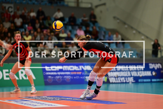 Volleyball I Frauen I Saison 2025-2026 I Bundesliga I 5. Spieltag I ETV Hamburger Volksbank Volleys - Dresdner SC I 08271 | Der Sportfotograf. - Realisiert mit Pictrs.com