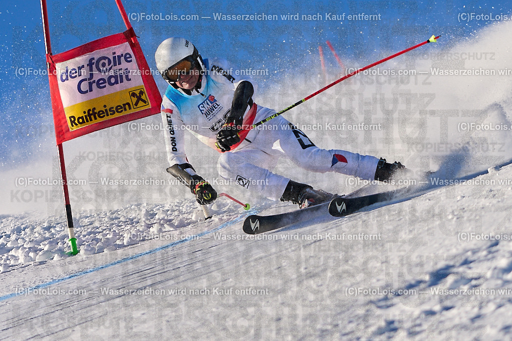 ALP4016_MASTERS-Cup_GS-A Herrn_Horacek Daniel | (C)FotoLois.com, Alois Spandl. FIS Masters-Cup Wildschönau, Giant Slalom auf der Piste Schatzberg GS, Siegerehrung auf dem Dorfplatz Niederau, Sa 13. Januar 2024.