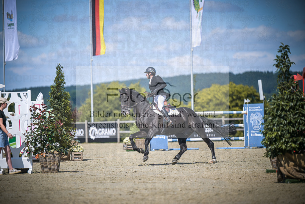 DOS_4488 | Entdecke hochwertige Reitturnierfotos von Foto Oger. Professionell, emotional und authentisch – jetzt Lieblingsmomente im Shop bestellen.Deutschlandweite Turnierfotografie. - Realisiert mit Pictrs.com