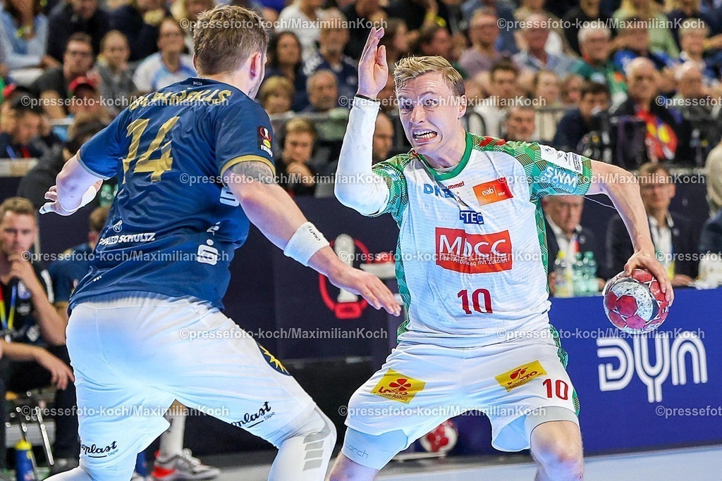 xSSCx18042602020 | 18.04.2026, xsscx, Handball, DHB-Pokal Lidl Final4, Halbfinale, Bergischer HC - SC Magdeburg, Saison 2025 / 2026 Herren, Lanxess Arena, Köln: Gerdas Babarskas (Bergischer HC #14) im Zweikampf gegen Gisli Kristjansson (SC Magdeburg #10) Photo: xSandraxScherningxPressefotoKochx