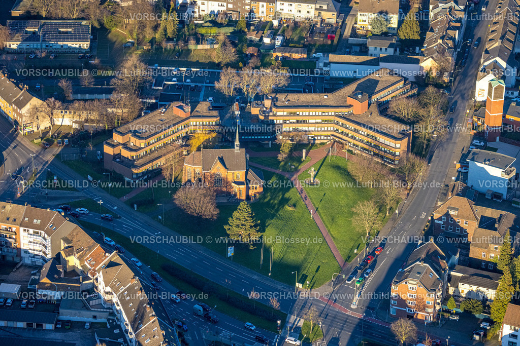 Bottrop230201860 | Luftbild, Finanzamt Bottrop, Polizeiwache Bottrop, Kreuzkampkapelle, Nord-Ost, Bottrop, Ruhrgebiet, Nordrhein-Westfalen, Deutschland