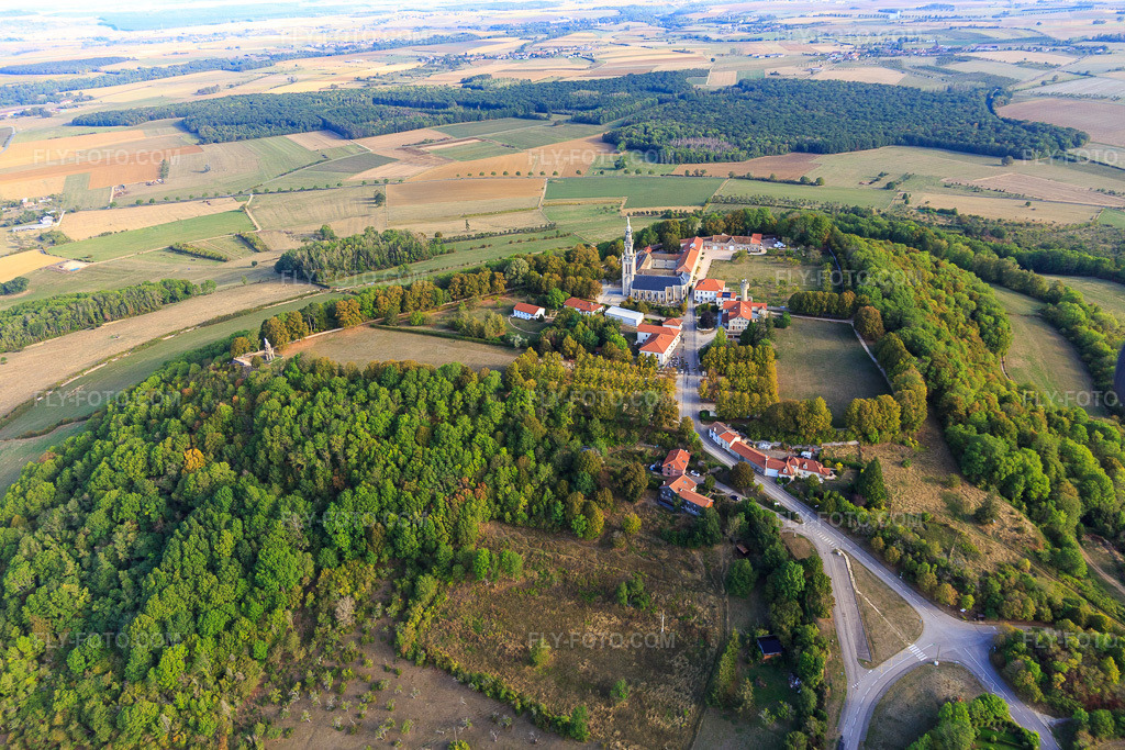 Aerial view: Basilica of Notre Dame de Sion in Saxon-Sion in the state Meurthe et Moselle, France. – Photo: IMG_118494.jpg taken on 09/16/2019 by Werner Riehm/FLY-FOTO.com – Resolution of the original: 5172 x 3448 px