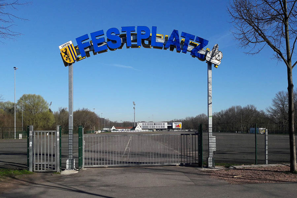 Foto: Leipzig - Leipziger Kleinmesse | Das Team hinter BILDLEXIKON LEIPZIG bündelt historische wie aktuelle Informationen über die Stadt Leipzig in Text und Bild auf einer Plattform und stellt diese der interessierten Öffentlichkeit zur Verfügung.