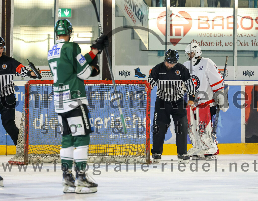 2023-09-10_047_TSV_Erding_gegen_EHC_Klostersee | Erding, Deutschland, 10.09.2023:
Eishockey, Bayernliga 2023 / 2024, Testspiel, TSV Erding gegen EHC Klostersee, Endergebnis: 10:1

Torwart Daniel Arendas (EHC Klostersee, #3)

Foto: Christian Riedel / fotografie-riedel.net