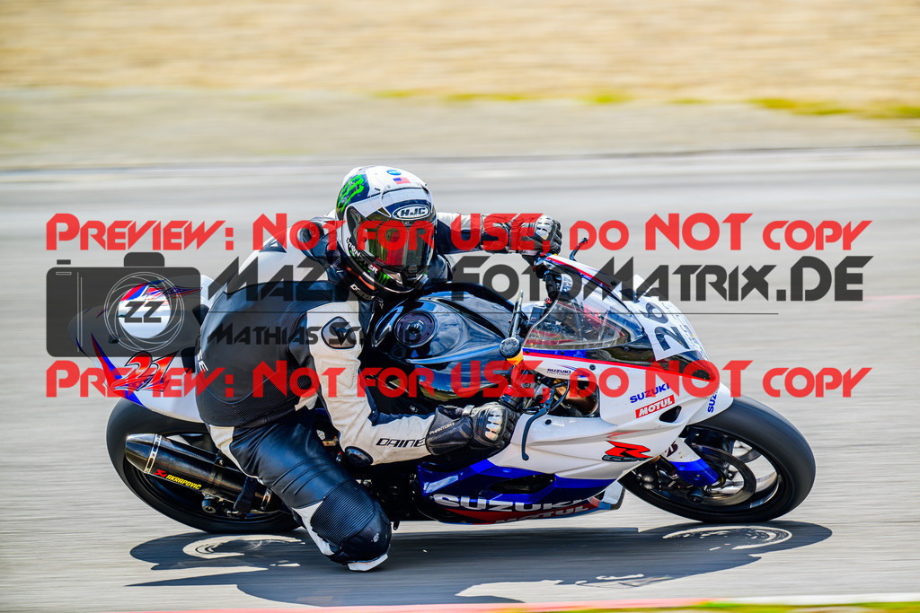 MaZZes_FotoMatrix_240717_6007705_2-30 | WEISS