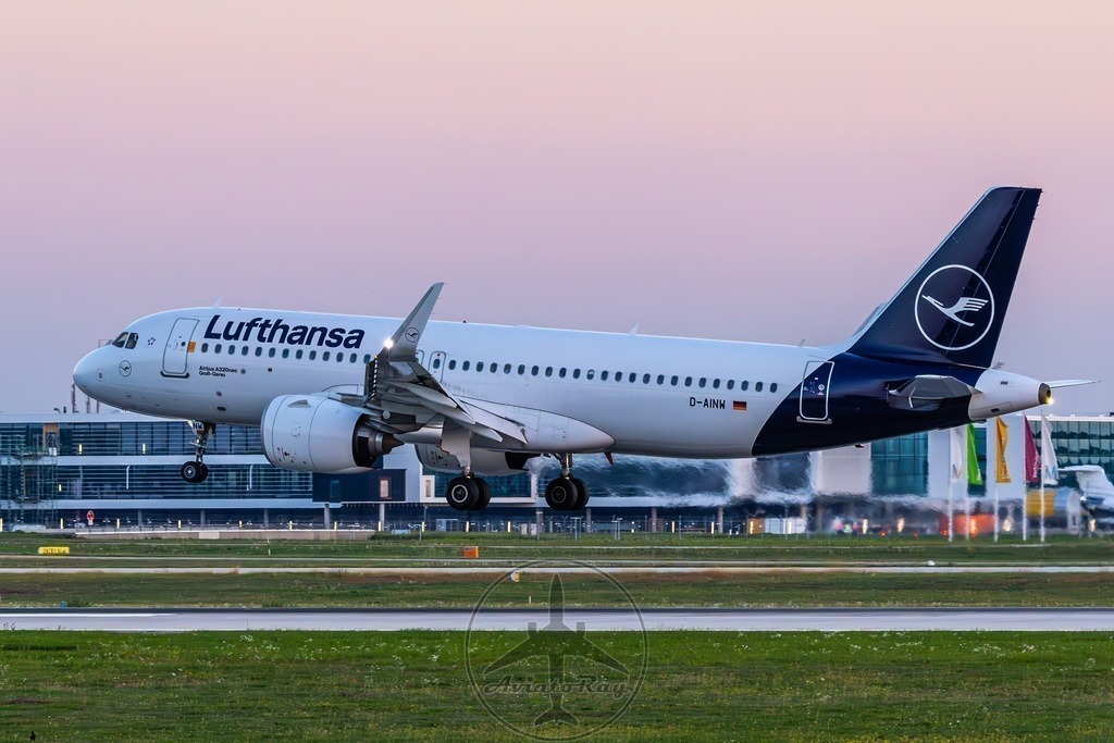 LH2477-A20N-D-AINW-LHR-MUC-20230925-1-2-TPAI-sharpen-enhance-2x | Browse breathtaking aviation photography and order high-quality prints from AviatoRay's gallery. Perfect for enthusiasts and collectors. - Realisiert mit Pictrs.com
