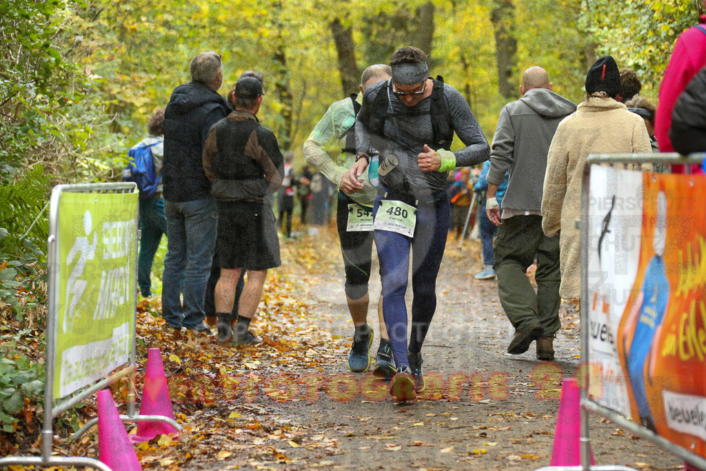 251026_1308_EX1_2591 | Sportfotografie im Rhein-Sieg Kreis, Köln, Bonn, NRW, Rheinland Pfalz, Hessen, etc. Unser Tätigkeitsfeld umfasst den Laufsport vom Volkslauf über den Marathon, Duathlon, Triathon bis zum Ultralauf wie Kölnpfad Ultra oder Schindertrail.