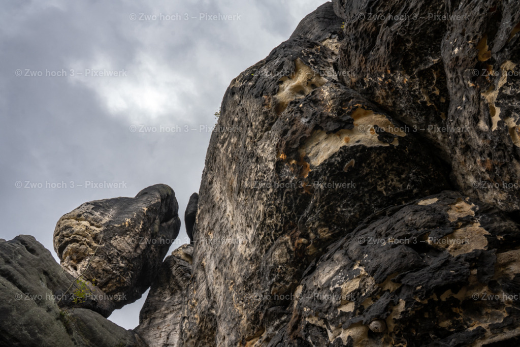 Frienstein_Idagrotte_Felswand_Felsblock_Verwitterung | 2022-09-02_Waldbrandgebiete_2 - Realisiert mit Pictrs.com