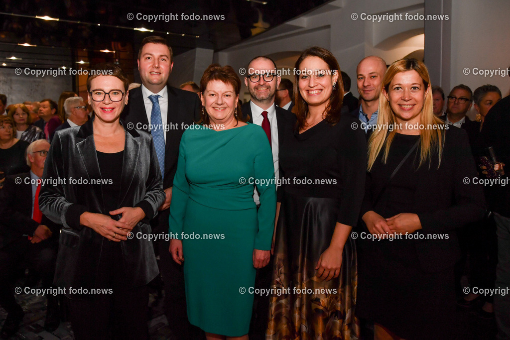 Neujahrsempfang 2023 Linz_ Altes Rathaus_ 12.01.2023-9 | 12.01.2020, Linz, AUT, Neujahrsempfang 2023 Linz, Altes Rathaus, im Bild SRin Eva Schobesberger (Die Grünen), SR Michael Raml (FP, Vize-Bgm. der Stadt Linz), Karin Hörzing (SP, Vize-Bgmin. der Stadt Linz), SR Dietmar Prammer (SP), Tina Bloechl (SP, Vize-Bgmin. der Stadt Linz), Martin Hajart (VP, Vize-Bgm. der Stadt Linz), SRin Doris Lang-Mayerhofer (VP)