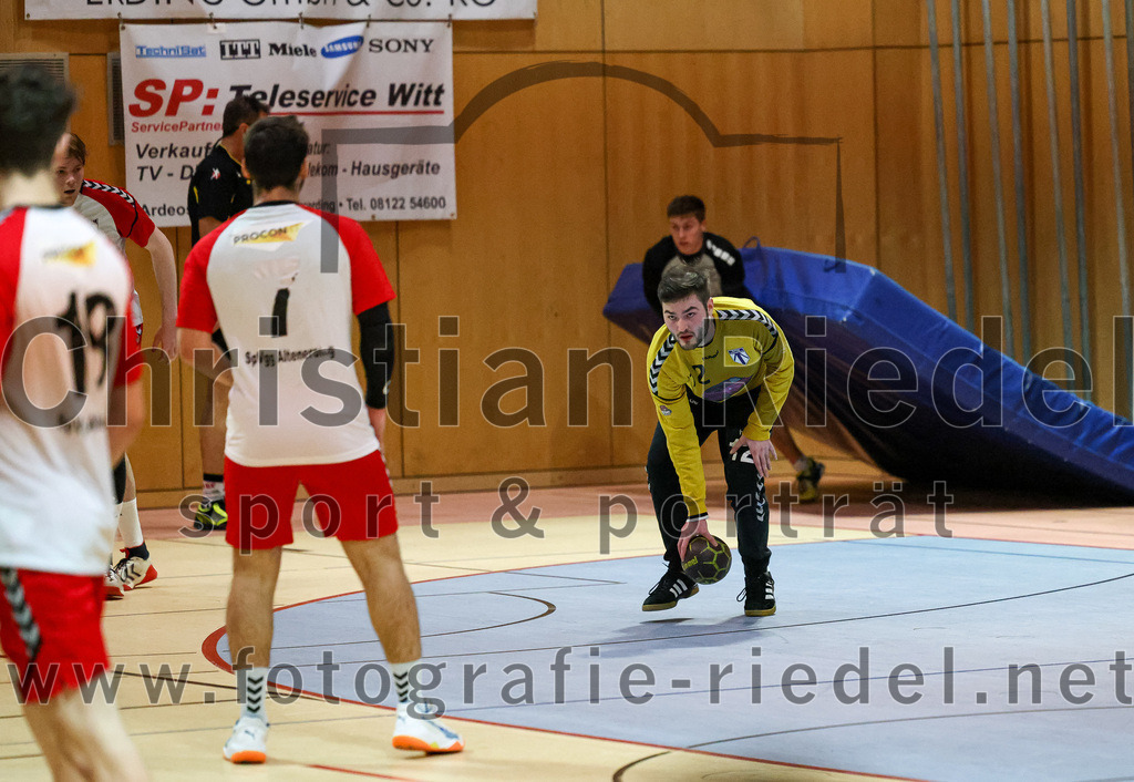 2023-01-21_060_SpVgg_Altenerding_gegen_SC_Eching | Erding, Deutschland, 21.01.2023:
Handball, Bezirksoberliga Männer 2022 / 2023, 12. Spieltag, SpVgg Altenerding gegen SC Eching, Endergebnis: 29:34

Simon Rüdiger (SpVgg Altenerding, #7), Torwart Otto Donaubauer (SpVgg Altenerding, #12)

Foto: Christian Riedel / fotografie-riedel.net