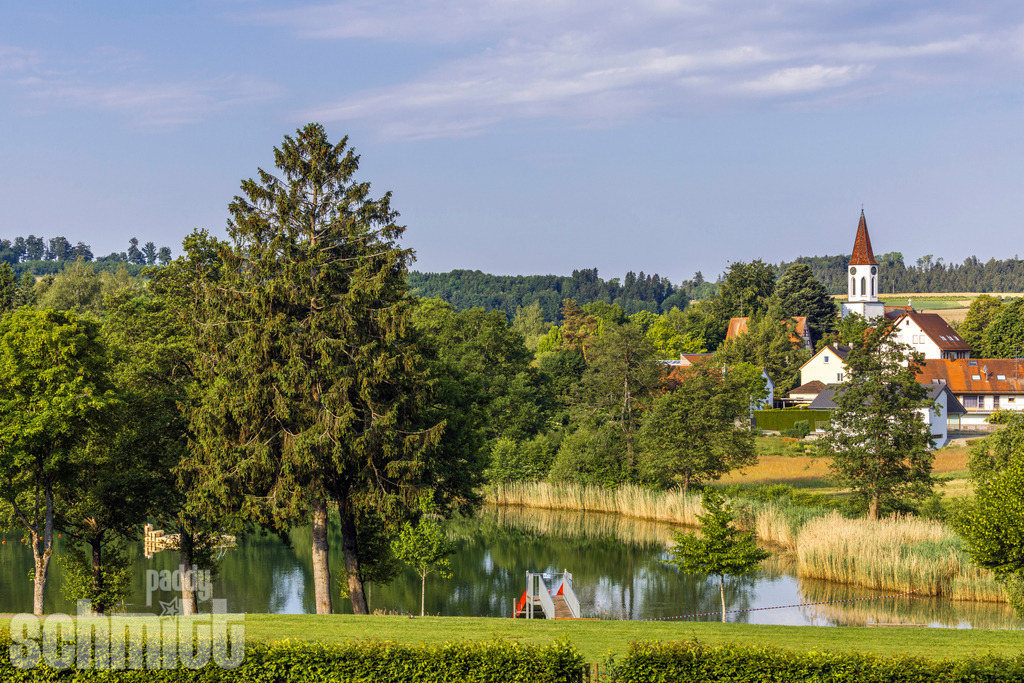 PS-Illmensee-2026-08 | Entdecke die größte Bildgalerie der Region mit Fotografien aus dem Allgäu, der Bodenseeregion, Oberschwaben, dem Donautal und der Schwäbischen Alb. Landschaften, Luftaufnahmen und Reisefotografie als Wandbild und Fotokunst. - Realisiert mit Pictrs.com