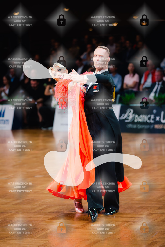 GOC 2025 - WDSF PD Super Grand Prix Standard 4th (33) Dusan Grula _ Giada Cragnolini (Slovakia)-2025-08-21-1131 | Webshop for digital downloads and prints of dance sport, event & show photographer Julian Link - Realisiert mit Pictrs.com