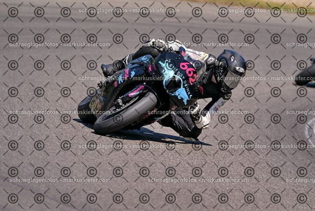 26bt05-0743 | markuskiefer.com - Realisiert mit Pictrs.com