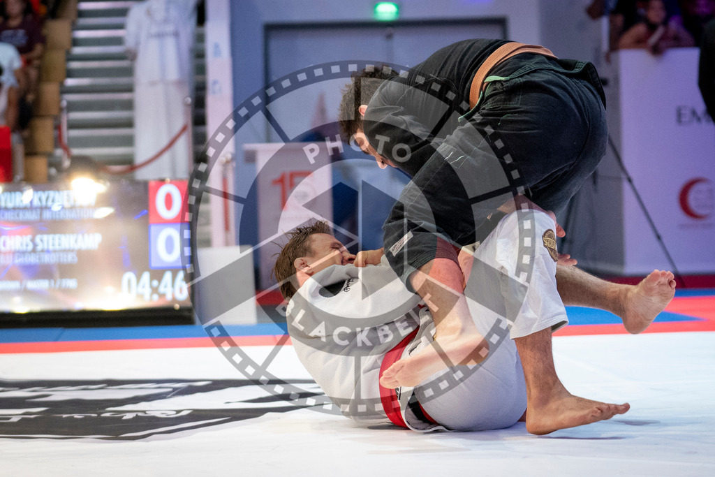 20231107PBB6120 | Fighters compete during the AJP World Master Championship in the Mubadala Arena in Abu Dhabi, Arab United Emirates, on November 7, 2023.