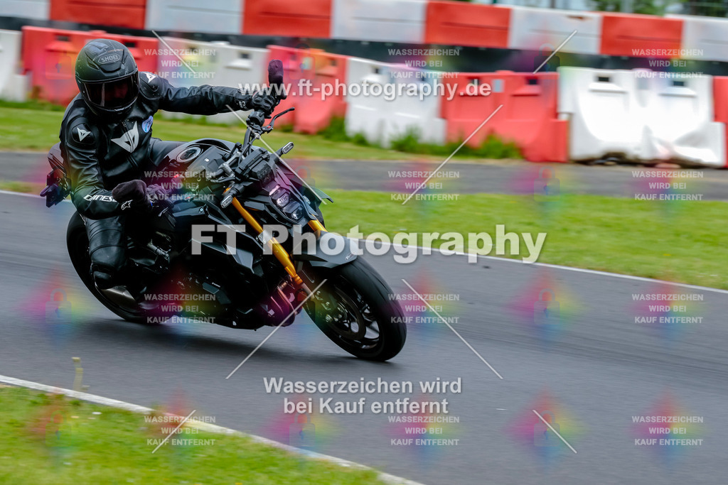 MotoTeamVBK-20572 | Hier findet Ihr Bilder von Touristenfahrten auf der Nürburgring Nordschleife oder von anderen Veranstaltungen die ich besucht habe. Viel Spass beim Durch Schauen 
