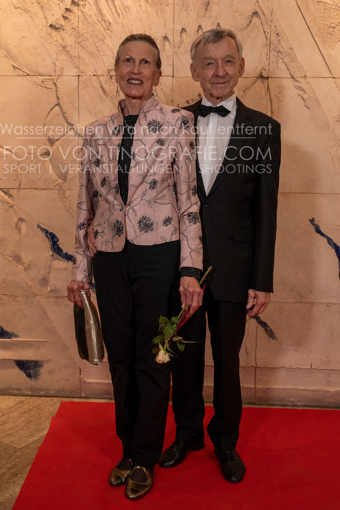 CCC_Frühlingsball_Teppich_byTINOGRRAFIE-87 | (c) TINOGRAFIE.COM