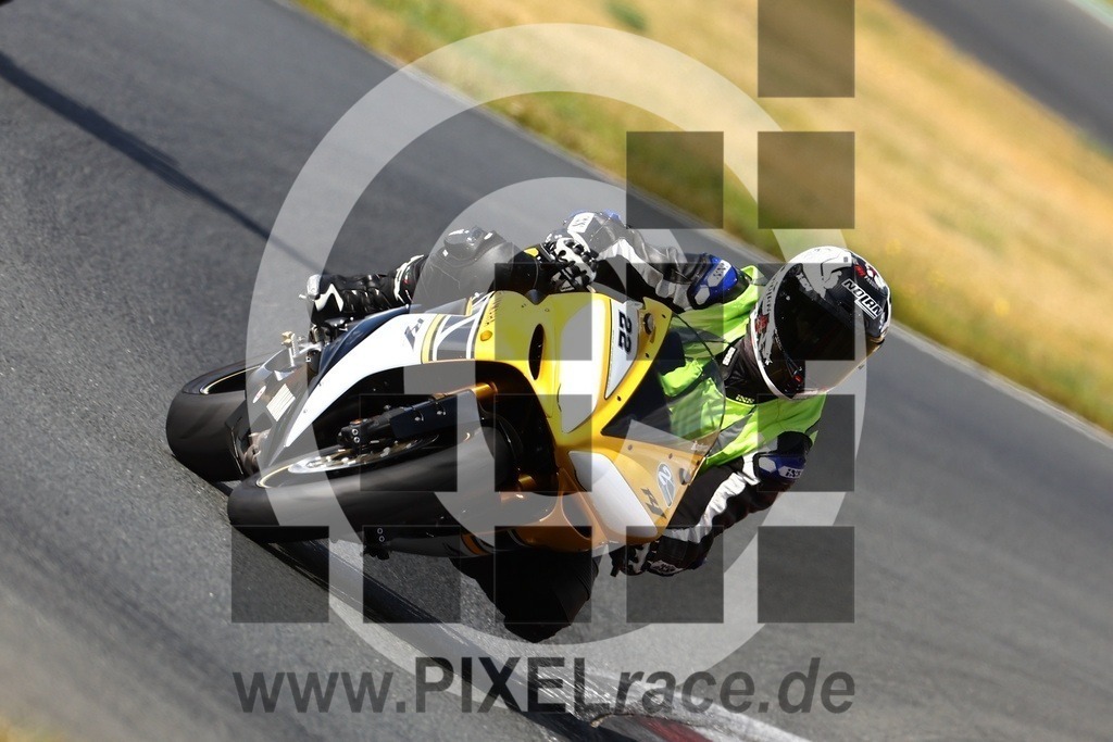 0022-20240909_02082 | Schöne Erinnerungen an spannende Momente - das festzuhalten ist unser Job. PIXELrace.de ist seit 2003 auf den Rennstrecken Europas unterwegs um die Action draußen beim Fahren und die wunderbare Stimmung imm Fahrerlager für euch einzufangen.