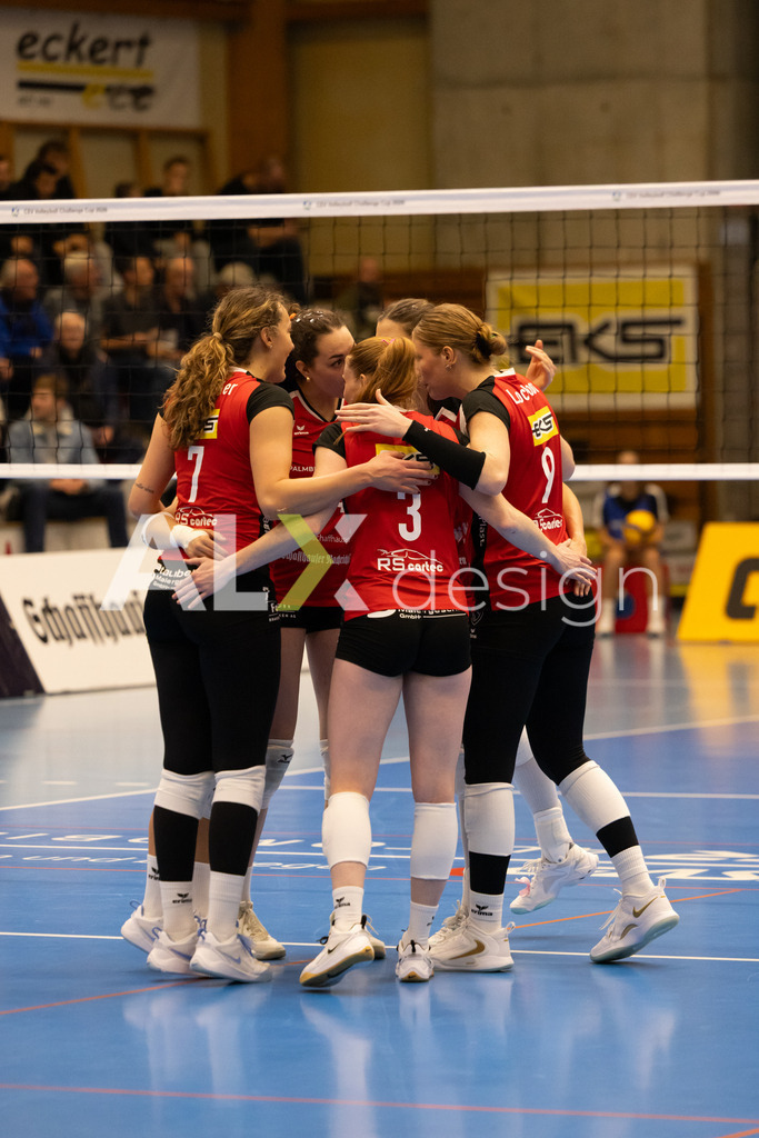 Volleyball I Frauen I Saison 2025-2026 I CEV Volleyball Challenge Cup 2026 | Women I 16th Finals I VC Kanti Schaffhausen - TJ Ostrava I 03.12.2025 | Hochwertige Sportfotos kaufen & lizenzieren für Medien, Vereine, Agenturen & Sportler:innen. Entdecke professionelle Sportfotografie im Bildshop von Alexander Franzen. - Realisiert mit Pictrs.com