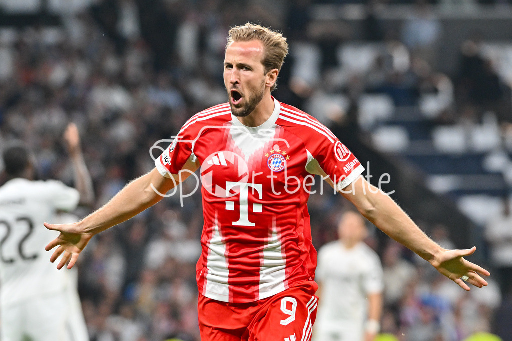 Real Madrid - FC Bayern München | MADRID, SPAIN - 07. APRIL: Bayern celebrates the goal to makes 0-2 by  Harry KANE (FC Bayern Munich 9) / Tor / Torschuetze / Freude / Happy during the UEFA Champions League match between Real Madrid vs. FC Bayern Munich on Quarterfinal first leg at Estadio Santiago Bernabeu