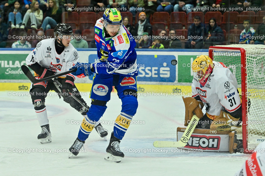 EC IDM Wärmepumpen VSV vs. Pioneers Vorarlberg | #31 David Madlener Pioneers Vorarlberg,  #22 Nikita Scherbak EC VSV, #14 Eric Florchuk Pioneers Vorarlberg, EC IDM Wärmepumpen VSV vs. Pioneers Vorarlberg, EC IDM WÄRMEPUMPEN VSV vs. Pioneers Vorarlberg am 03.10.2025 in Villach (Stadthalle Villach), Austria, (Photo by Bernd Stefan)