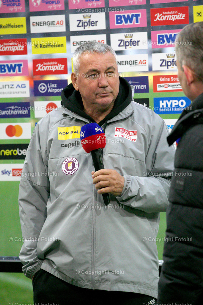 A_LUI_11022024_10 | SPORT,FUSSBALL ,ADMIRAL BUNDESLIGA 11.02.2024 LASK-AUSTRIA KLAGENFURT,IM BILD: TRAINER PETER PACULT  (KLAGENFURT) FOTO.FOTOLUI/MW