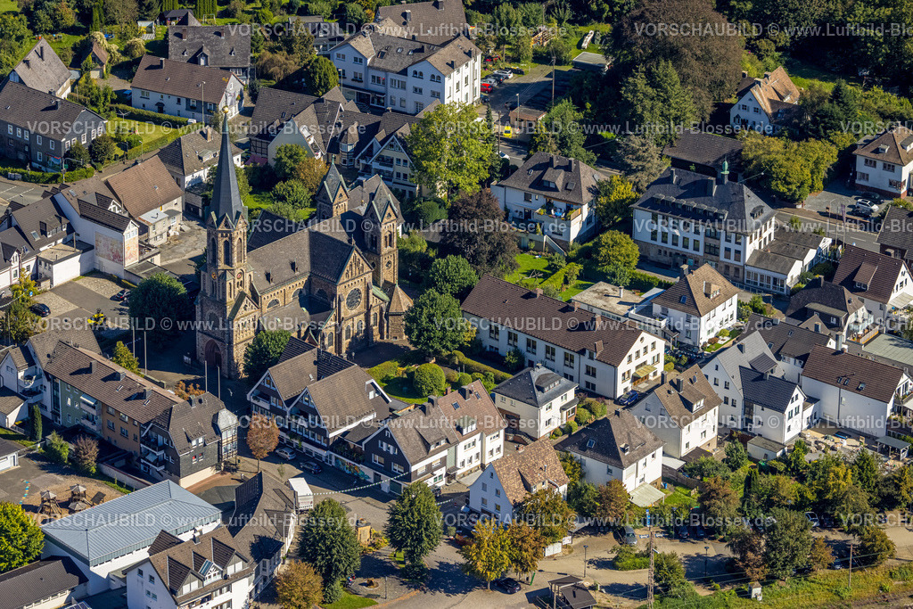 Lennestadt230910544Meggen | Luftbild, Kath. Kirche St. Bartholomäus,
Meggen, Lennestadt, Sauerland, Nordrhein-Westfalen, Deutschland