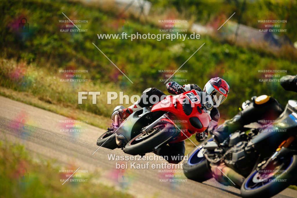 _MOT6111 | Hier findet Ihr Bilder von Touristenfahrten auf der Nürburgring Nordschleife oder von anderen Veranstaltungen die ich besucht habe. Viel Spass beim Durch Schauen 