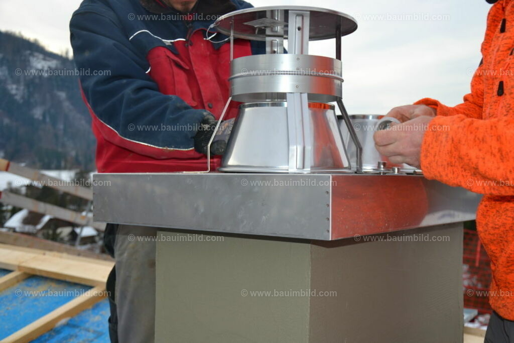 bib-lg08-schornstein-0064 | Nach LV-Leistungsgruppen sortierte Detailfotos über den Bau eines Hauses. Alle Hausbau-Bilder direkt vom Urheber und Autor der Website Haus-Selber-Bauen.com