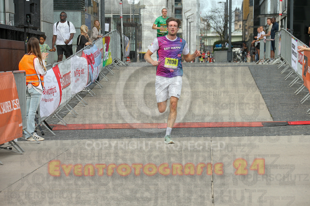 250920_1321_EX1_4132 | Sportfotografie im Rhein-Sieg Kreis, Köln, Bonn, NRW, Rheinland Pfalz, Hessen, etc. Unser Tätigkeitsfeld umfasst den Laufsport vom Volkslauf über den Marathon, Duathlon, Triathon bis zum Ultralauf wie Kölnpfad Ultra oder Schindertrail.