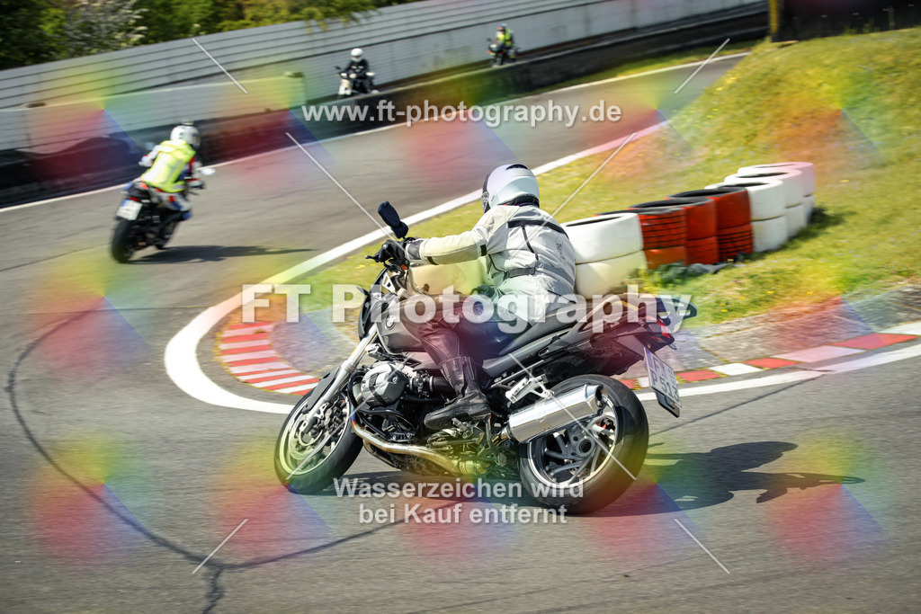 OBK_Mai_Martina_Markus-10844 | Hier findet Ihr Bilder von Touristenfahrten auf der Nürburgring Nordschleife oder von anderen Veranstaltungen die ich besucht habe. Viel Spass beim Durch Schauen 